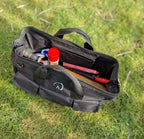 Innenansicht der Gobarhuf Werkzeugtasche mit praktischer Fächereinteilung für Hufmesser, Raspeln und Hufkratzer.